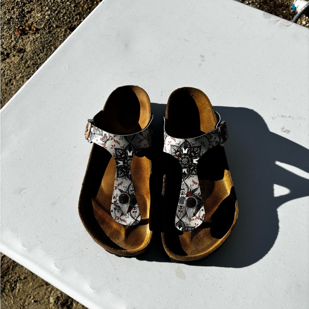 Birkenstock Women's Gizeh Sandals with Patterned Straps
